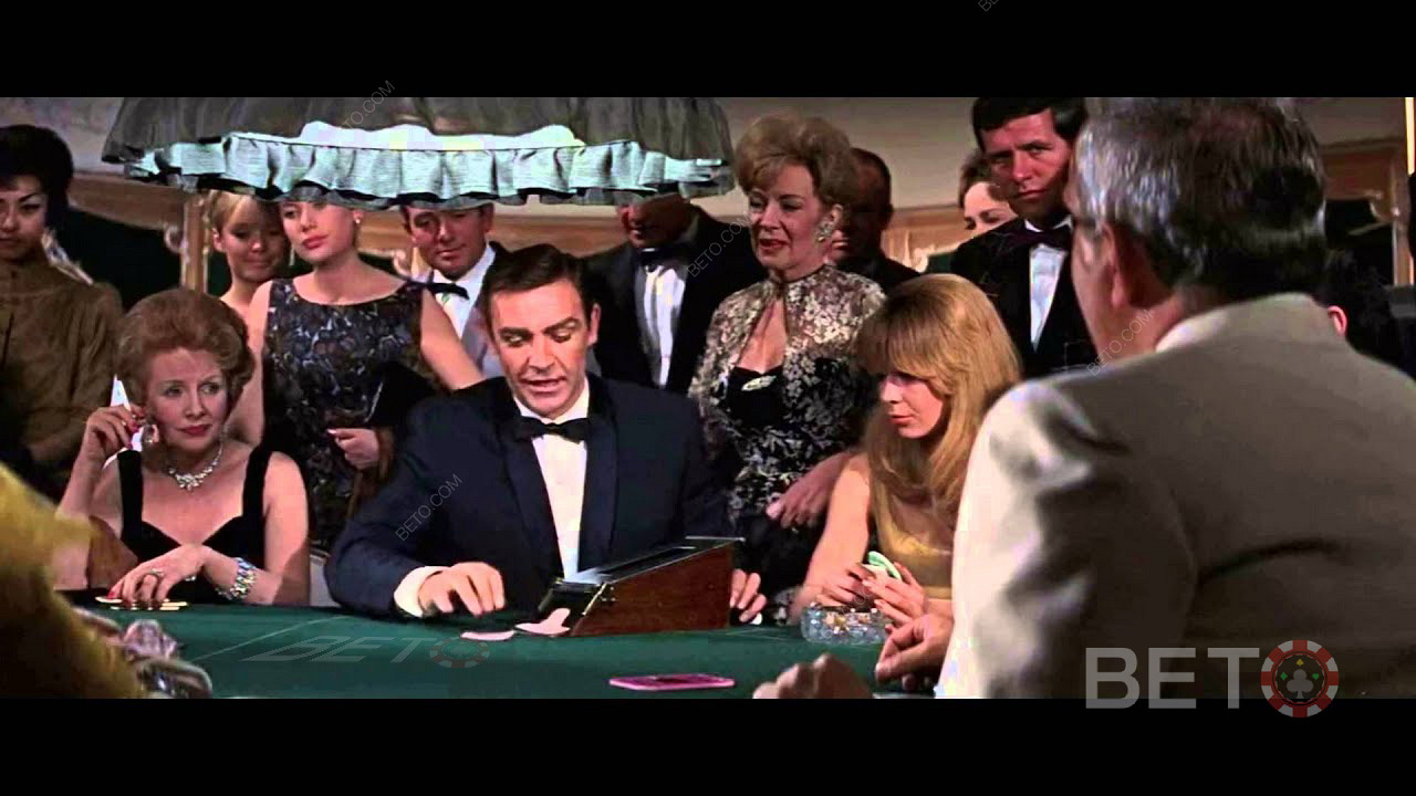 James Bond hrá Baccarat
