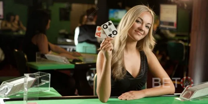 Jeux classiques contre jeux de société. Règles officielles dans les jeux de cartes de casino joués en ligne.